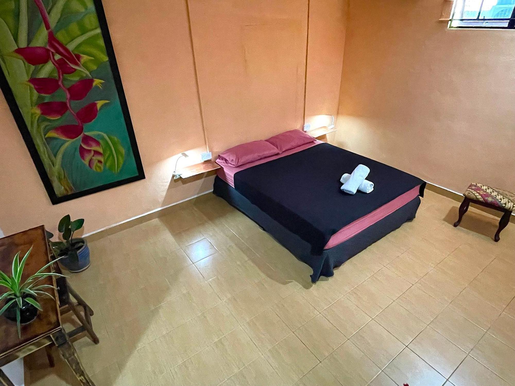 Home Sol Guesthouse Пантай Ченанг Екстериор снимка